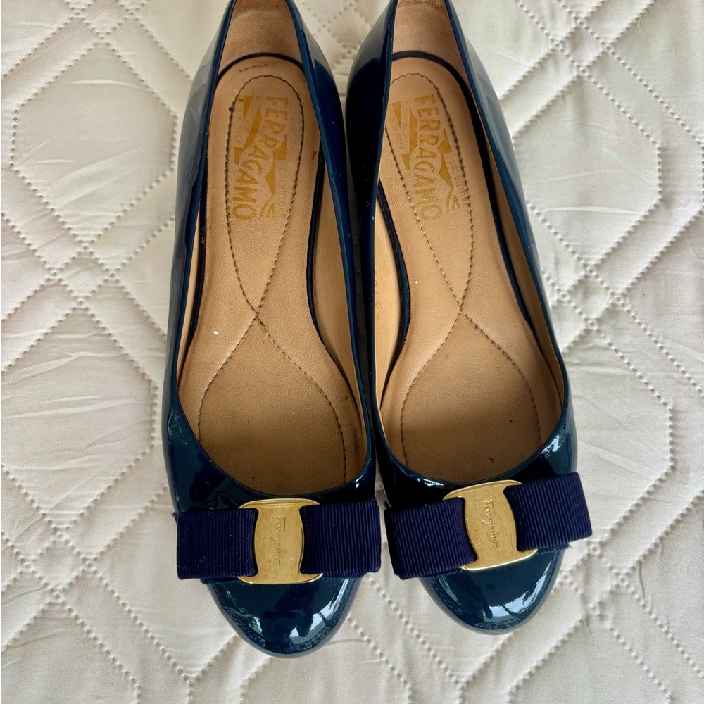 Salvatore Ferragamo Dark Blue Patent Leather Flats with Bow